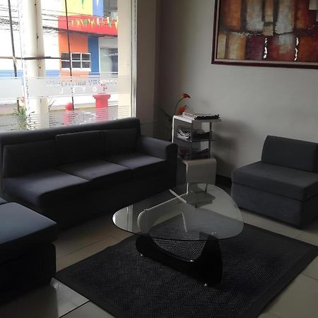 Cherry Midtown Hotel Olongapo Buitenkant foto