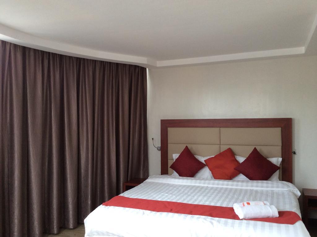 Cherry Midtown Hotel Olongapo Kamer foto