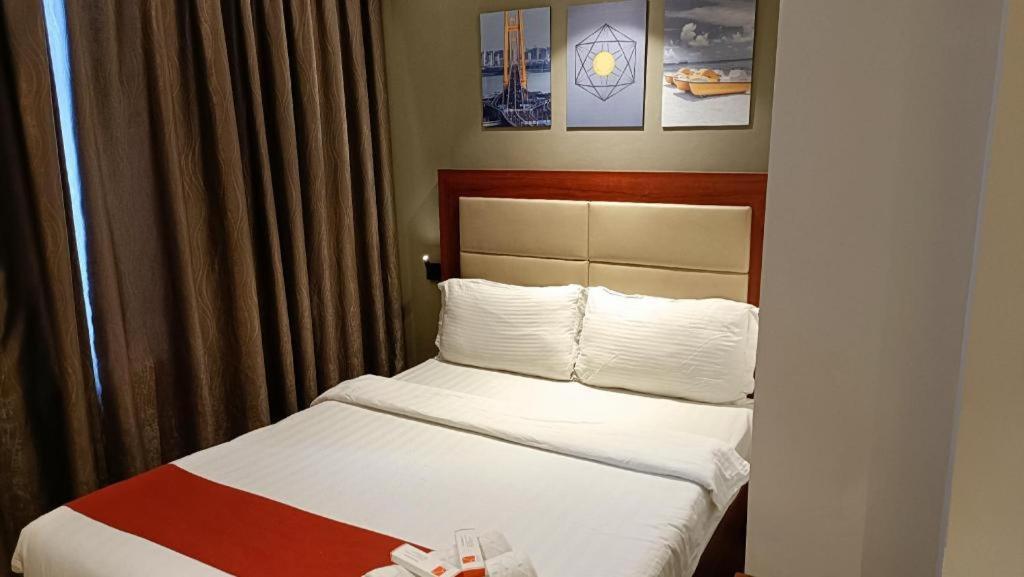 Cherry Midtown Hotel Olongapo Buitenkant foto