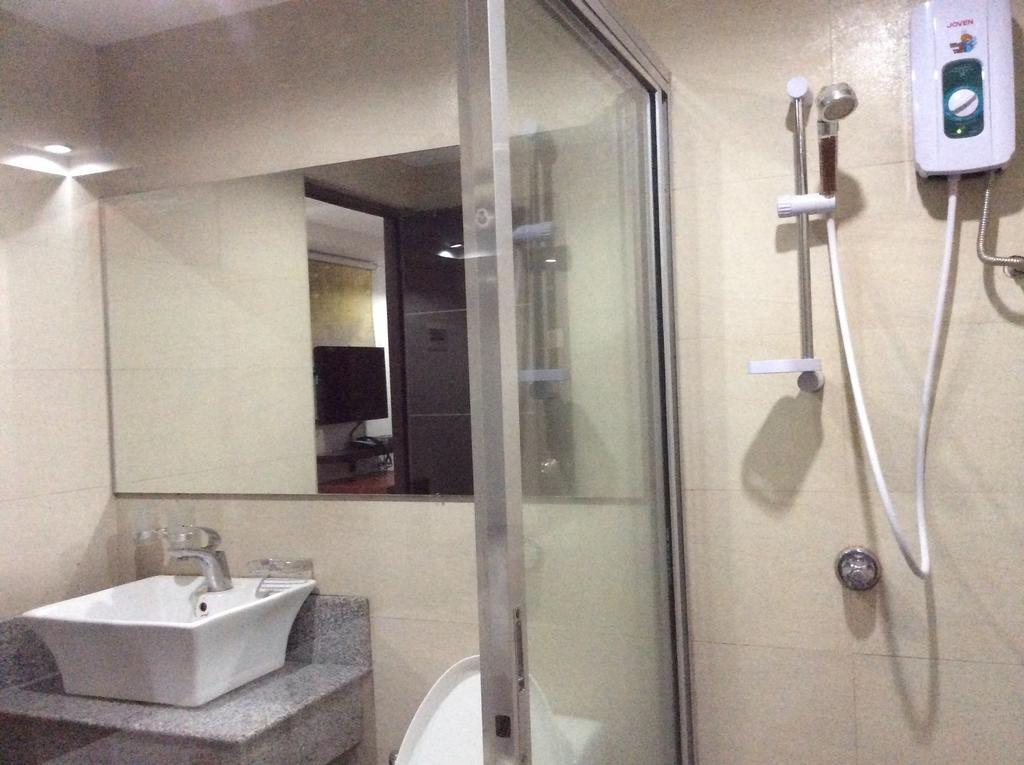 Cherry Midtown Hotel Olongapo Kamer foto