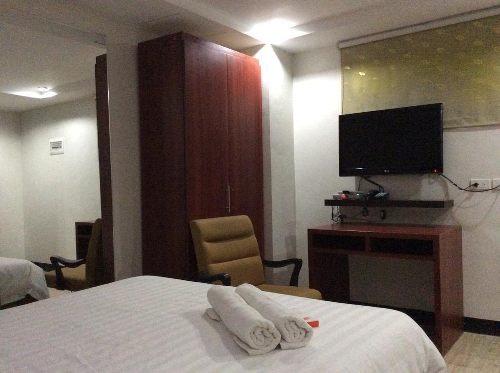 Cherry Midtown Hotel Olongapo Kamer foto