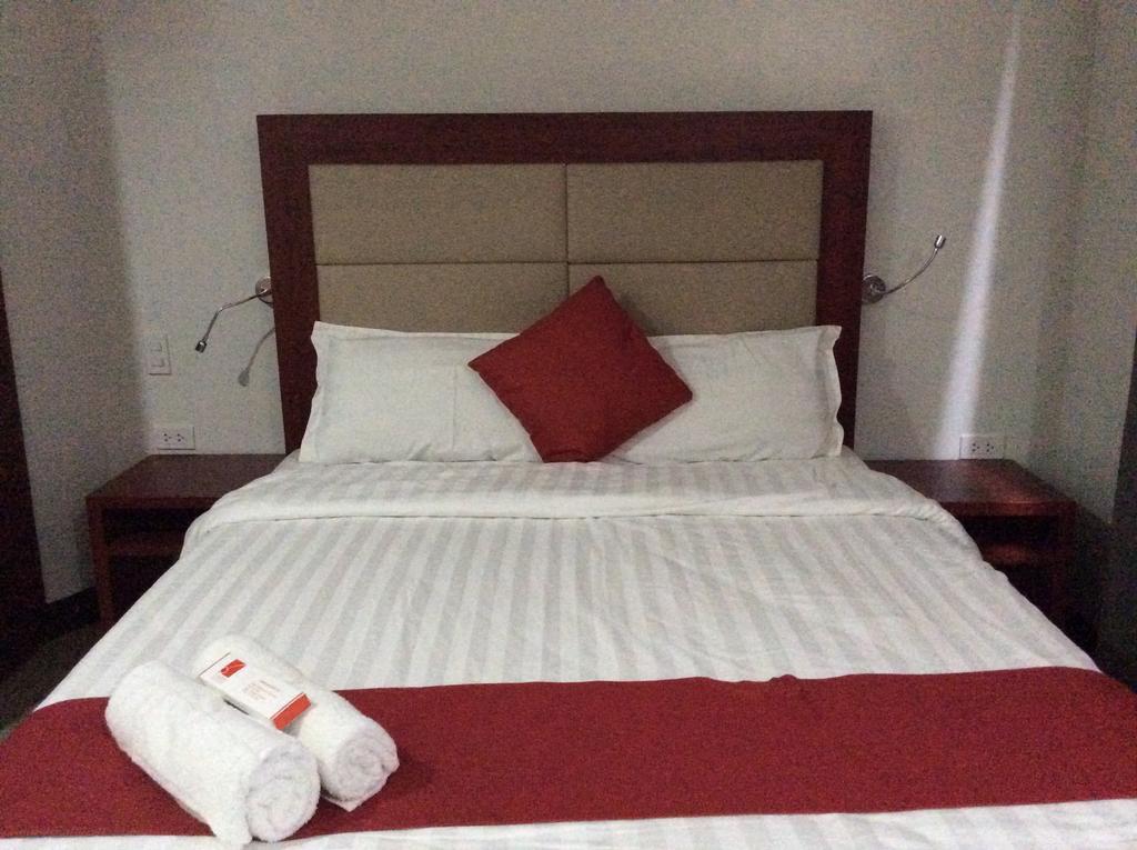 Cherry Midtown Hotel Olongapo Kamer foto