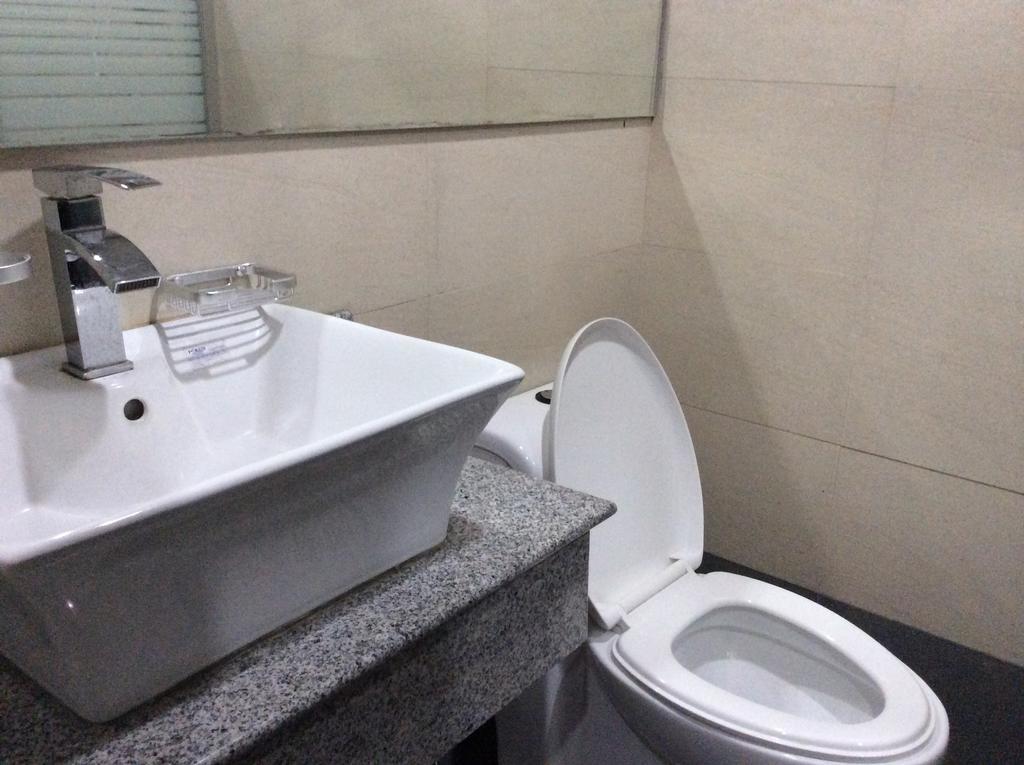 Cherry Midtown Hotel Olongapo Kamer foto
