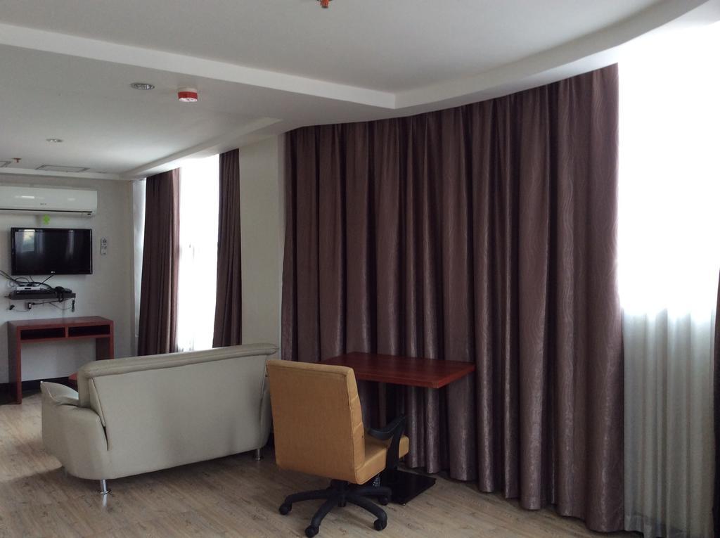 Cherry Midtown Hotel Olongapo Kamer foto